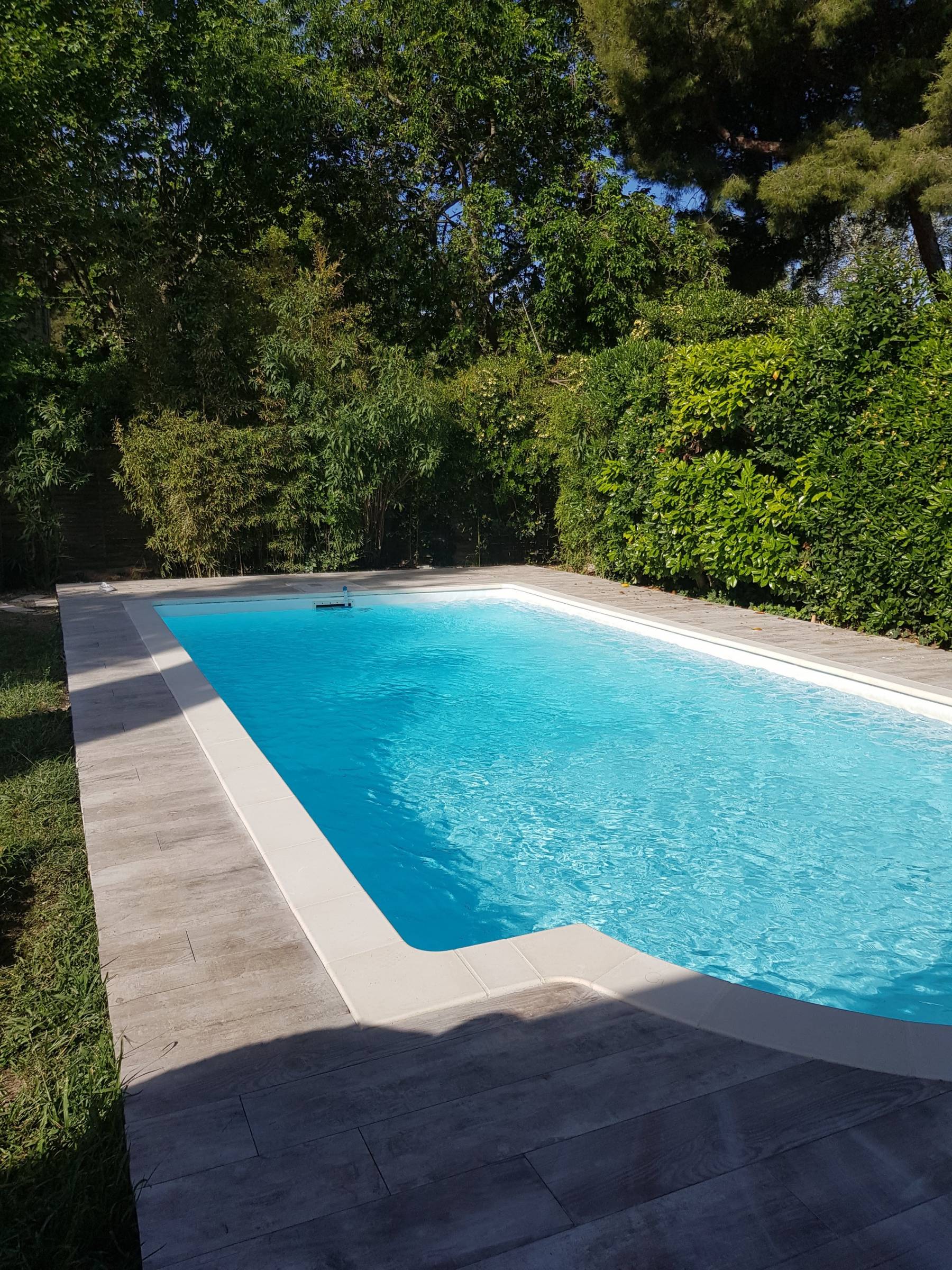 Construction d'une piscine pour une maison à Marseille quartier St Barnabé 
